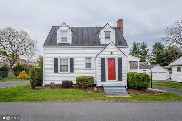 10 JACKSON ST, Luray, VA 22835