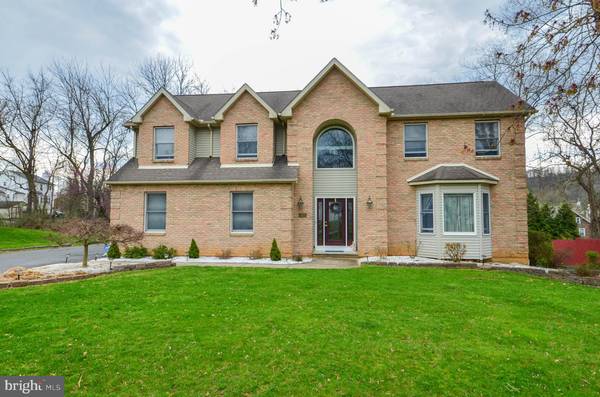 1813 IRONWOOD DR, Easton, PA 18040