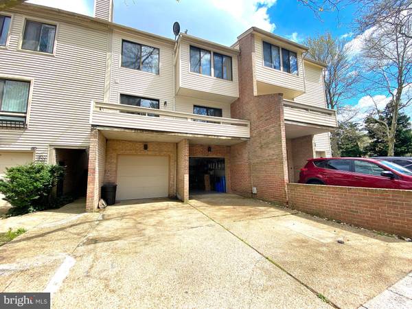 18505 LOCUST POINT CT, Montgomery Village, MD 20886