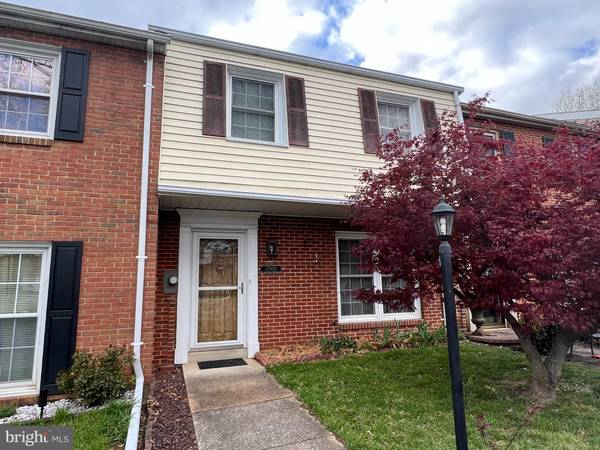 17902 HICKORY LN, Hagerstown, MD 21740