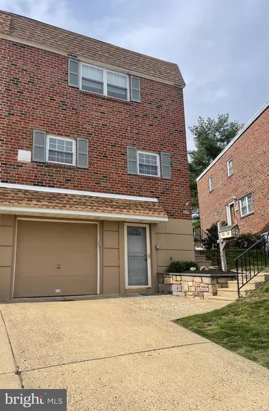 8526 BRIDLE RD, Philadelphia, PA 19111