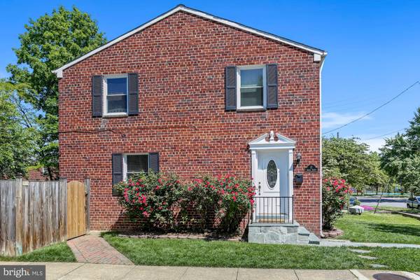 15 ANCELL ST, Alexandria, VA 22305