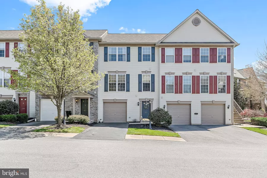 212 WHEATFIELD WAY #65E, York, PA 17403