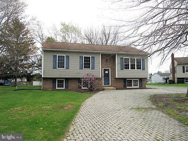 40 SANDY CT, Hanover, PA 17331