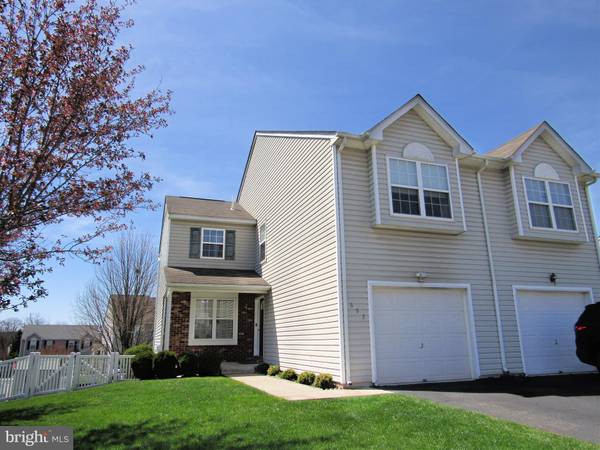 693 DAISY LN, Pennsburg, PA 18073