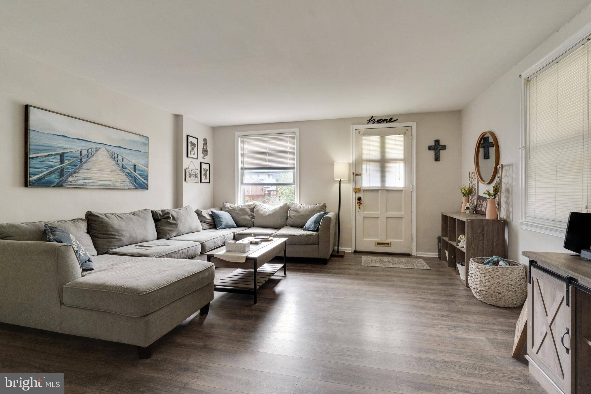 Philadelphia, PA 19128,576 ACORN ST
