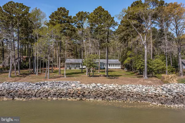 184 GREAT WICOMICO LIGHT LN, Reedville, VA 22539