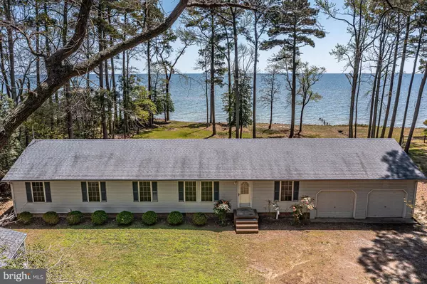 Reedville, VA 22539,184 GREAT WICOMICO LIGHT LN