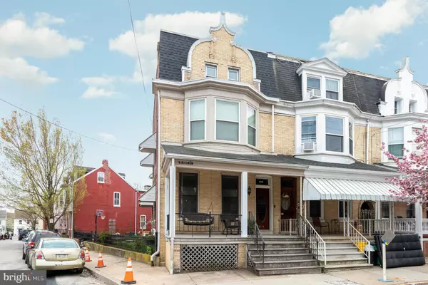 452 W KING ST, York, PA 17401