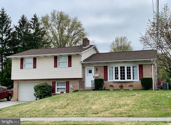 112 FOREST DR, Camp Hill, PA 17011