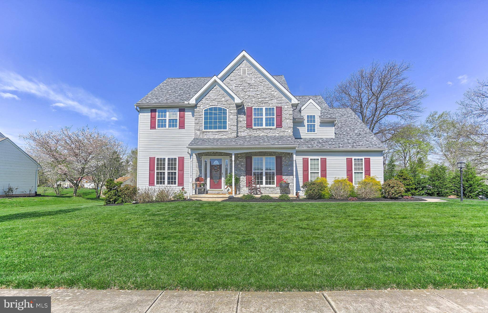 1192 CASPIAN DR, York, PA 17404