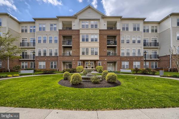 2540 KENSINGTON GDNS #301, Ellicott City, MD 21043