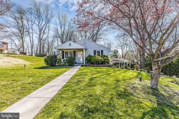 2738 HILLVIEW RD, Broomall, PA 19008