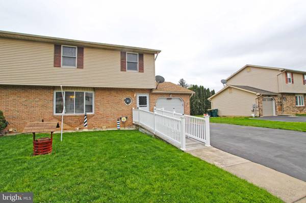 4054 NICOLE PL, Easton, PA 18045