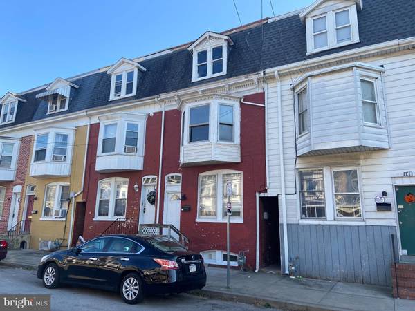 144 W JACKSON ST, York, PA 17401