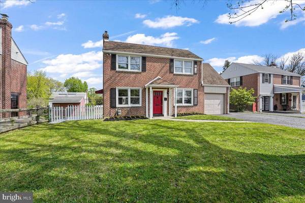 2409 N GREENHILL RD, Broomall, PA 19008