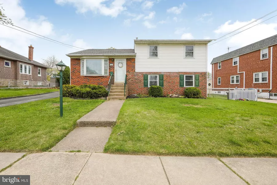 316 MASSASOIT ST, Essington, PA 19029