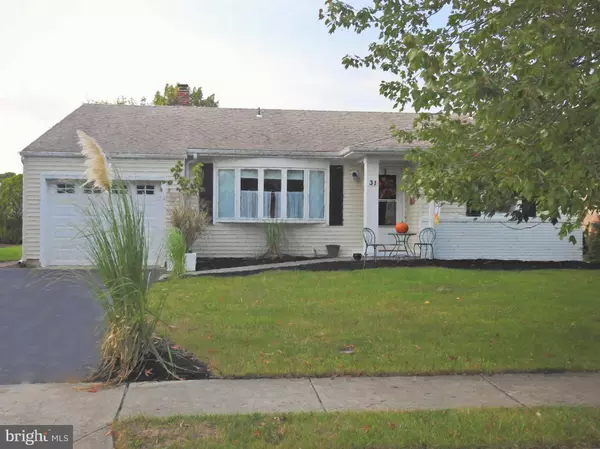 31 JERICHO RD, Toms River, NJ 08757