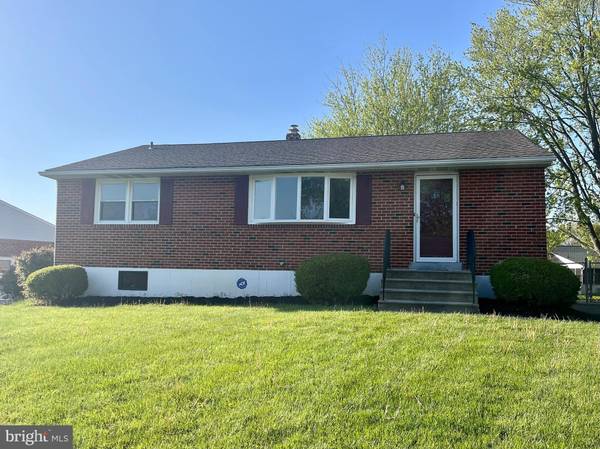 10 TIVERTON CIR, Newark, DE 19702