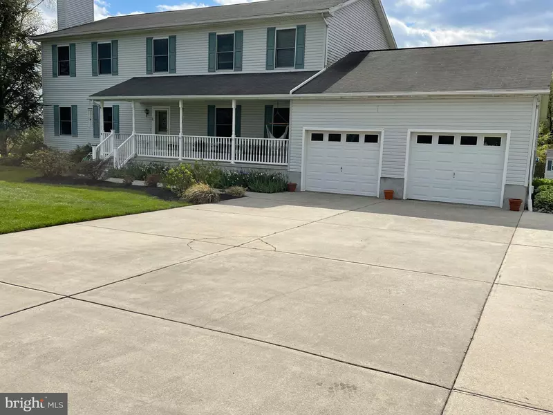 6 MEGHANS WAY, Pennsville, NJ 08070