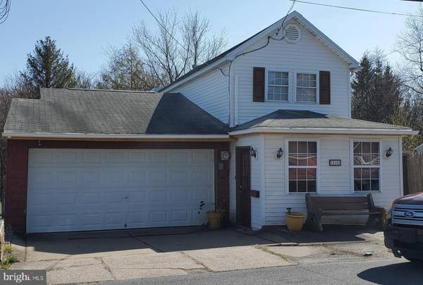 218 W SHERMAN ST, Mcadoo, PA 18237