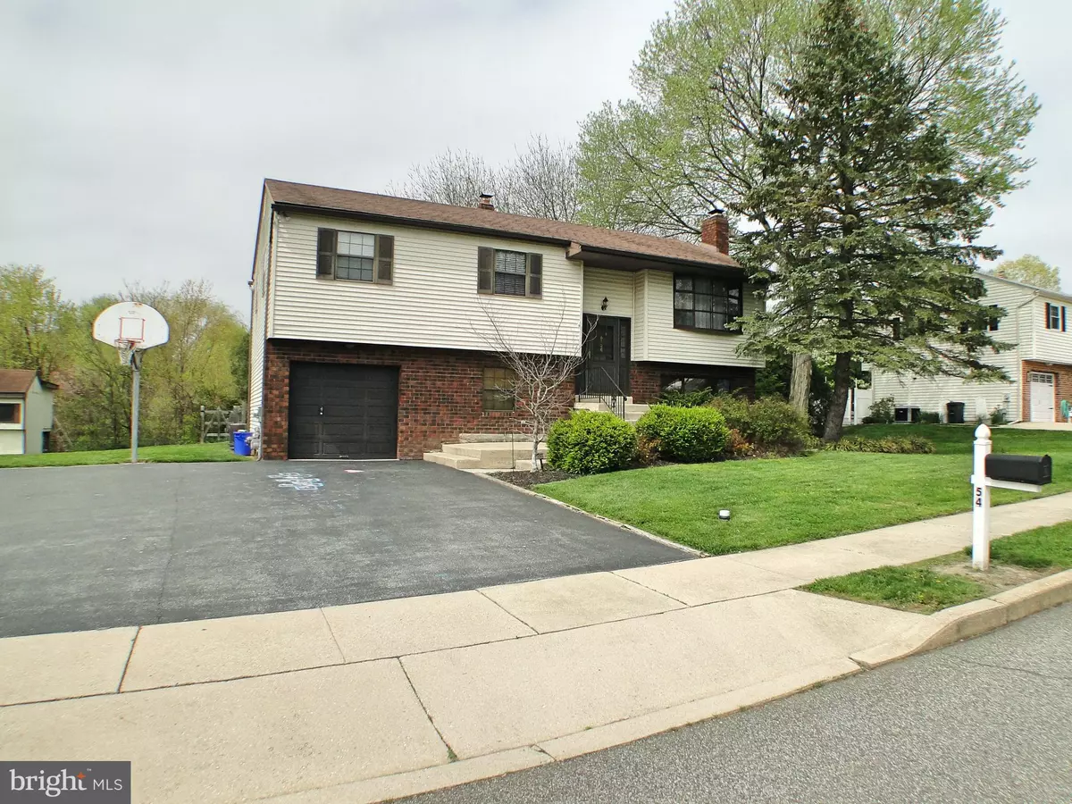 Aston, PA 19014,54 SCOTT LN