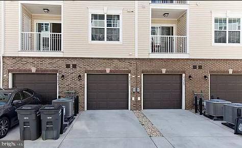 Chantilly, VA 20152,43491 TOWN GATE SQ #.