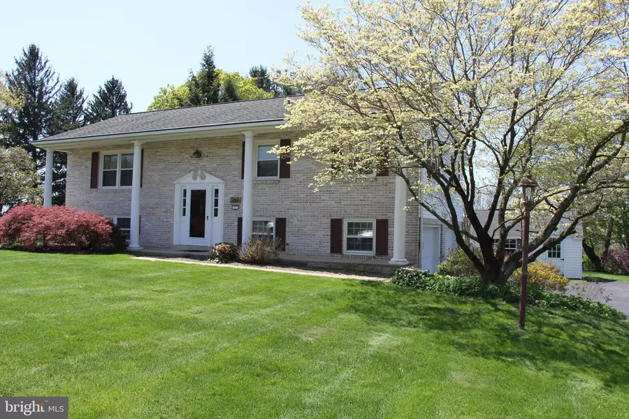 260 GRANDVIEW DR, Manheim, PA 17545