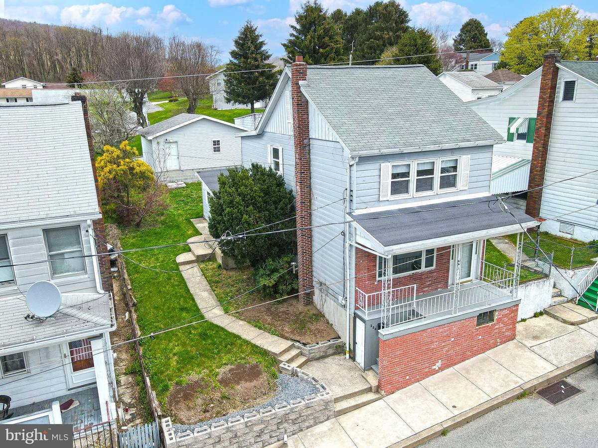 Tamaqua, PA 18252,229 BROWN ST