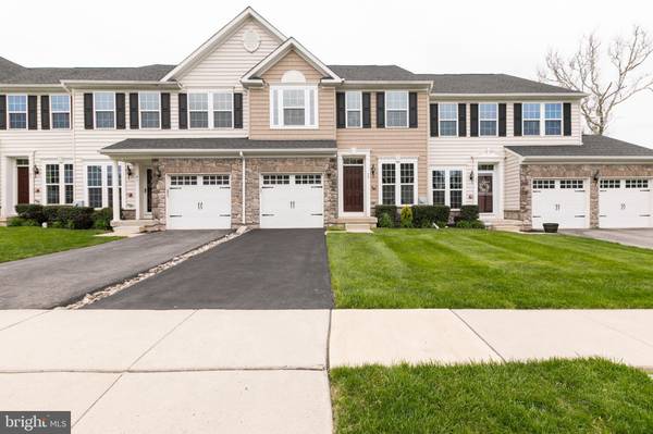 39 HAWKSWELL CIR, Oreland, PA 19075