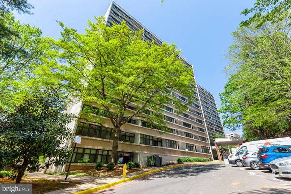 5911 EDSALL RD #1207, Alexandria, VA 22304