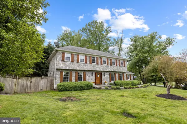 8421 KINGSGATE RD, Potomac, MD 20854