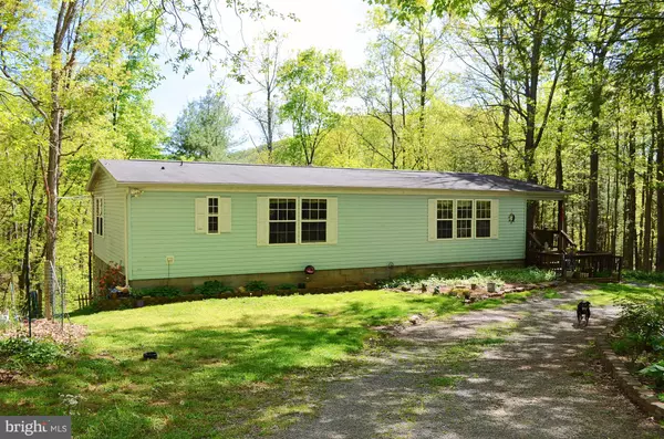 Hedgesville, WV 25427,317 EQUESTRIAN LN