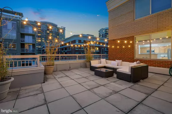 Arlington, VA 22203,3830 9TH ST N #808W