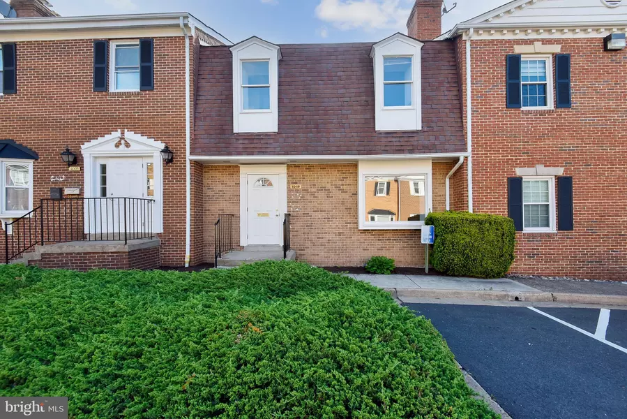 4009 WILLIAMSBURG CT, Fairfax, VA 22032