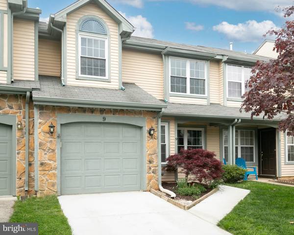 9 LAVISTER DR, Mount Laurel, NJ 08054