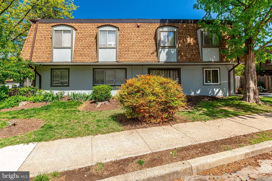 3813 EL CERRITO PL #D, Alexandria, VA 22309