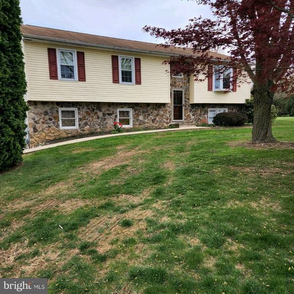 2291 NEW PARK RD, New Park, PA 17352