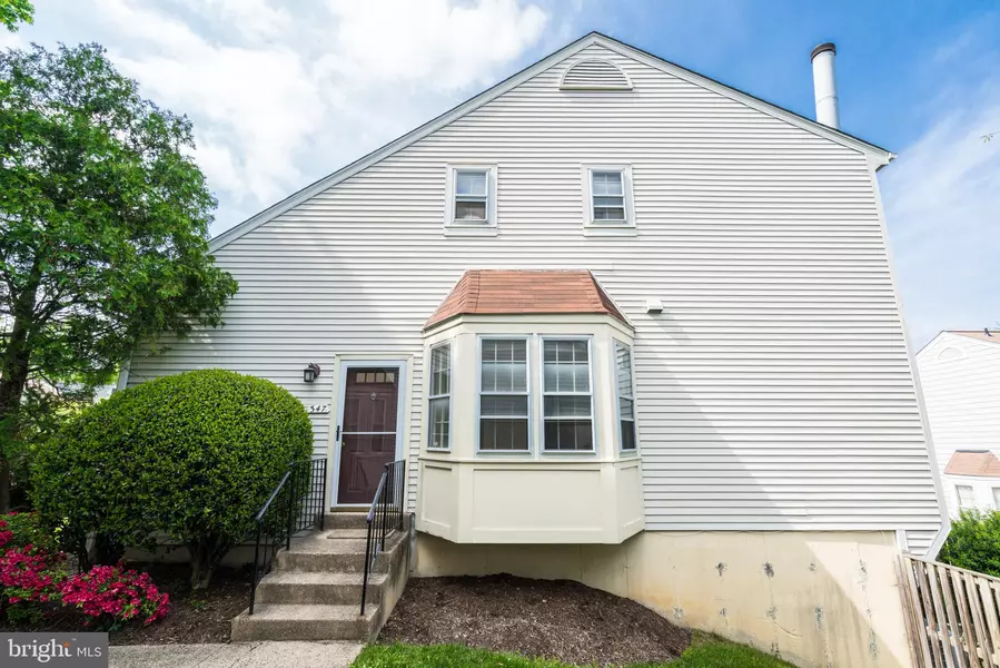 6347 CHIMNEY WOOD CT, Alexandria, VA 22306