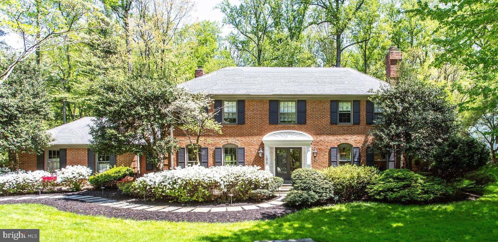 Mclean, VA 22102,1079 OLD CEDAR RD
