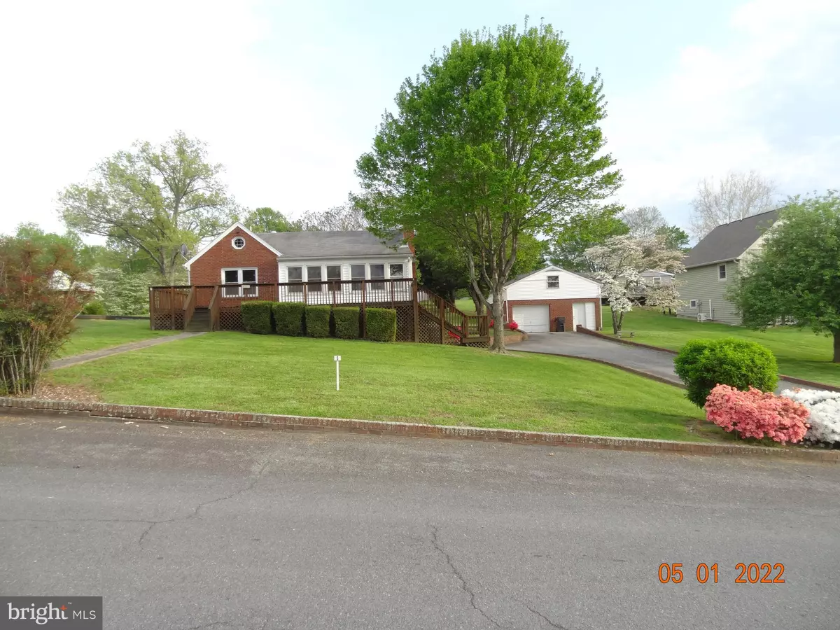 Louisa, VA 23093,857 S LAKESHORE DR