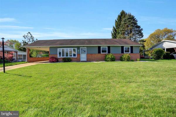 915 EMILY DR, Mechanicsburg, PA 17055