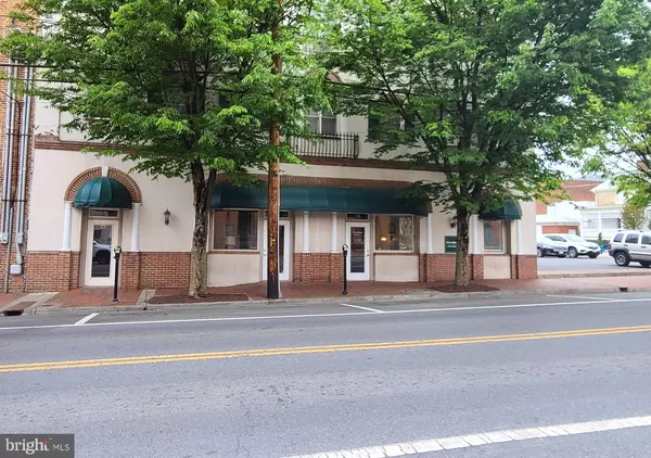 15-23 W PICCADILLY ST, Winchester, VA 22601