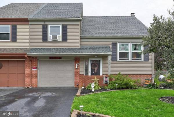 117 MARION TER, Ephrata, PA 17522