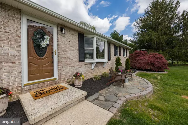 6 HUNTING HILLS DR, Landenberg, PA 19350