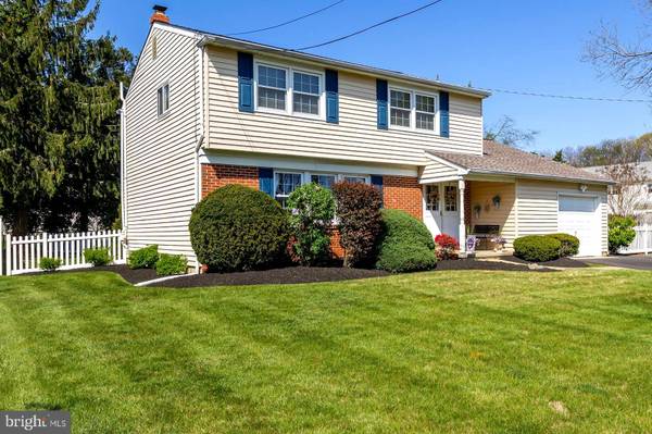 1625 MAYFLOWER LN, Cherry Hill, NJ 08003