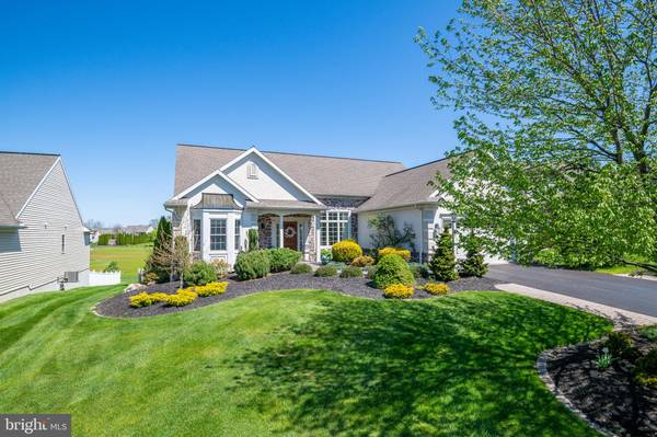 53 APPLE BLOSSOM LN, Womelsdorf, PA 19567