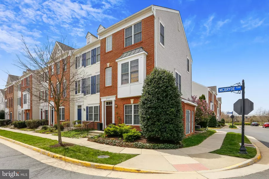 25151 MCBRYDE TER, Chantilly, VA 20152