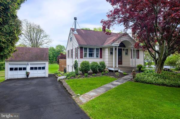 63 HART AVE, Hopewell, NJ 08525