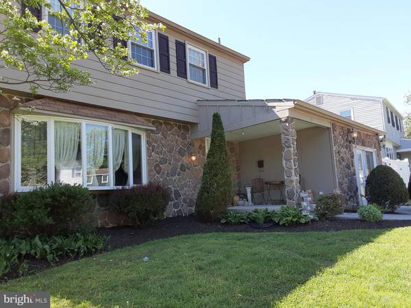 9 CEDAR CREEK DR, Clementon, NJ 08021